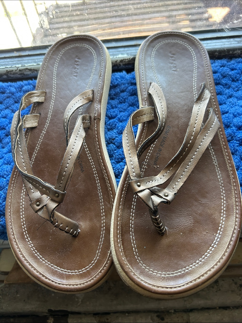 J SPORT Classic Brown Women's Leather 8.5 Thong Sandals EXCELLENT USED CONDITION